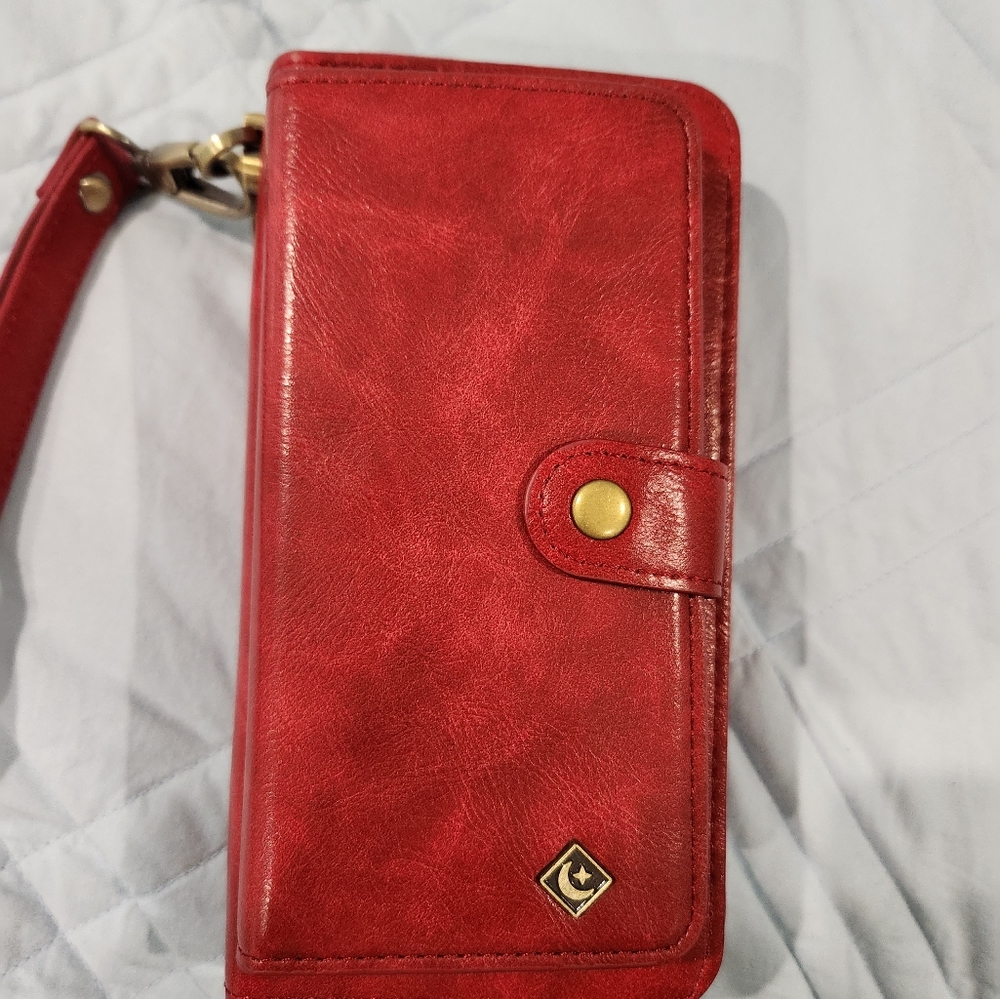 NWT! RED Samsung Galaxy S10e phone case.